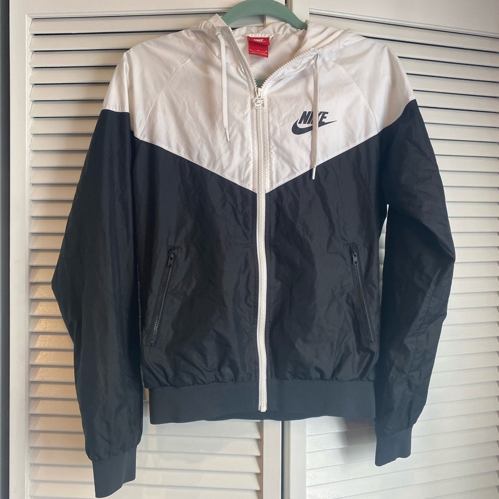 black and white nike windbreaker